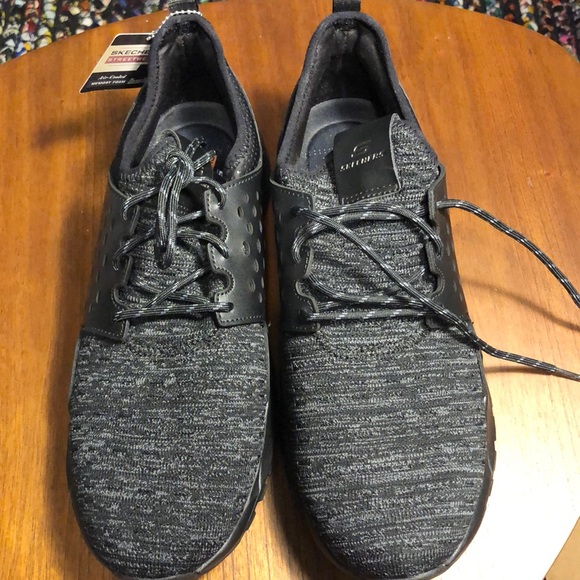 mens sketchers size 11